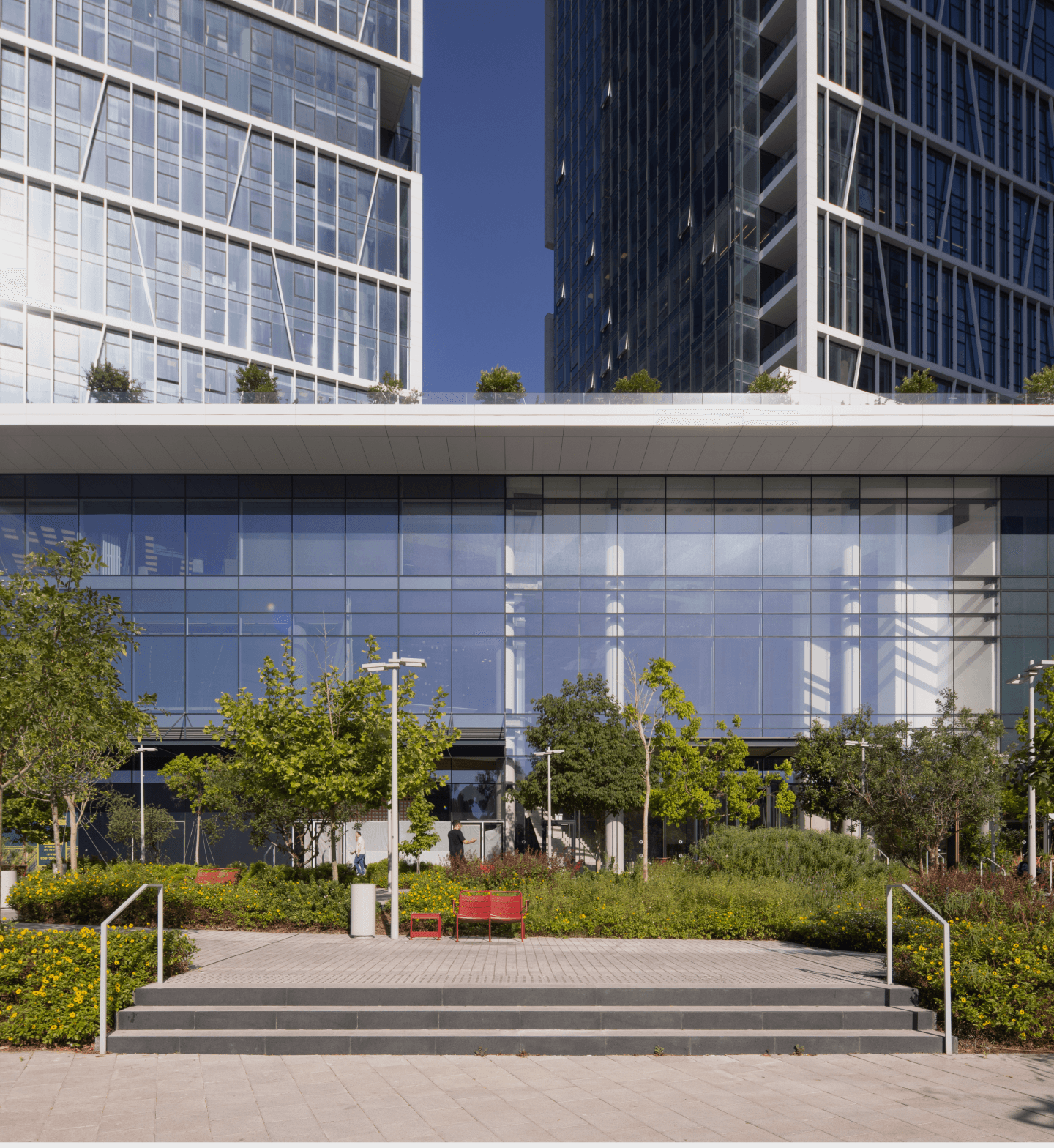 חלל כניסה למגדל Entrance Hall of a Tower